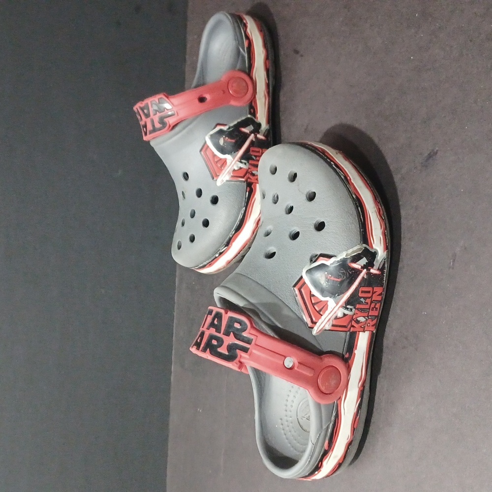 CROCS STAR WARS KIDS BOYS Sz 10 C 11 PRE-OWNED